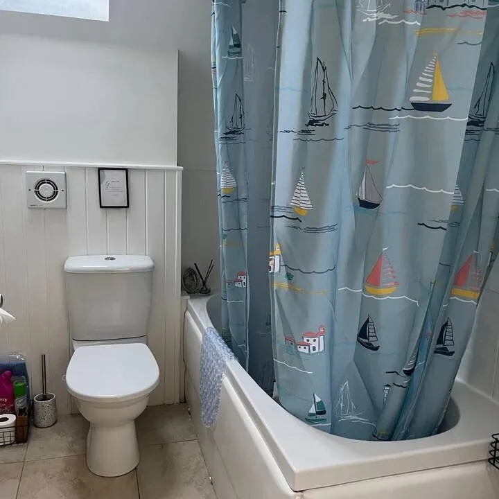 05da413f-2a35-4141-bef6-b5679155a7d8sds