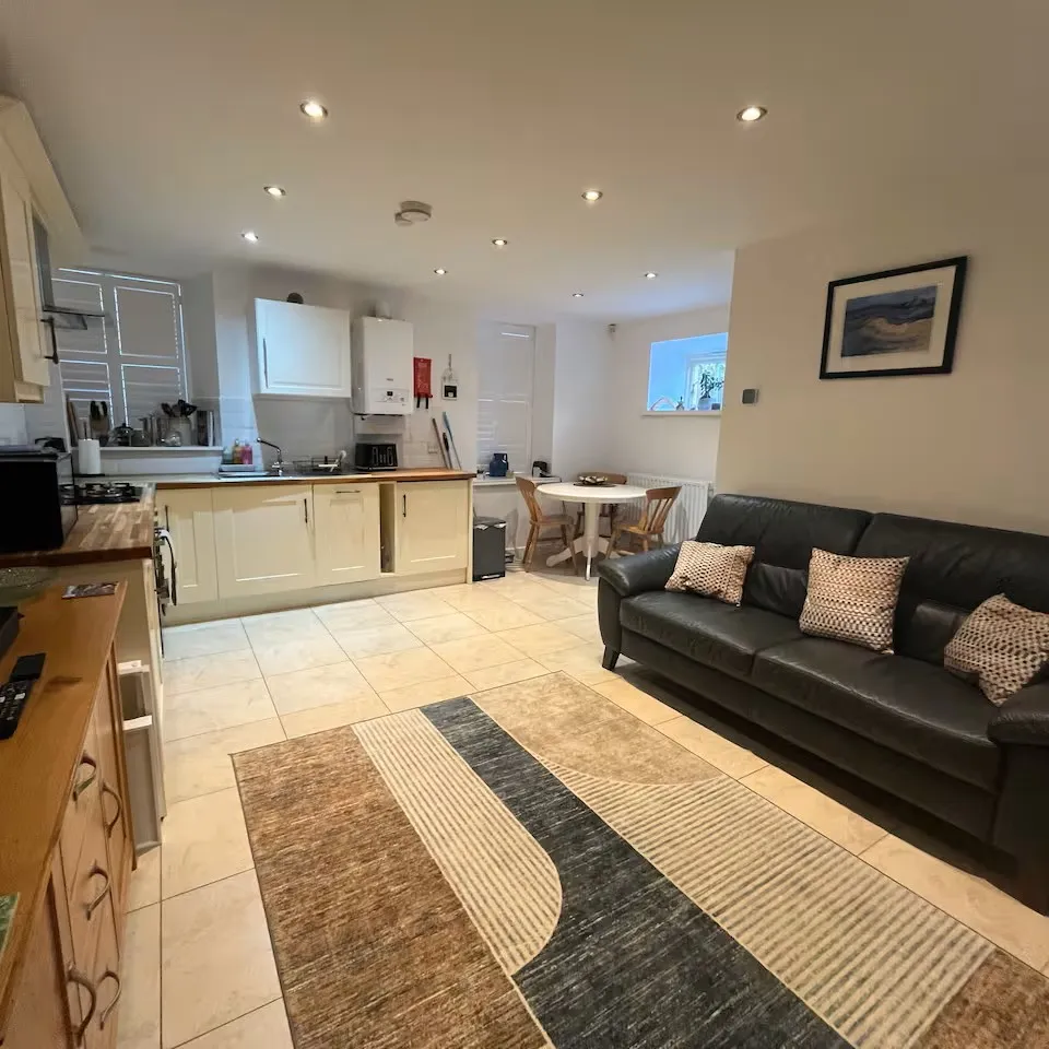 76537572-d07b-4502-b8b6-01a370ae0a19